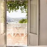 מלון דירות Galinia 4*